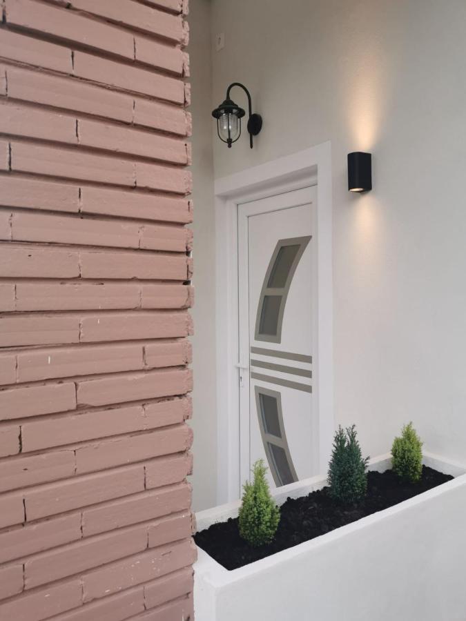 Central Park Studio Petroşani Εξωτερικό φωτογραφία