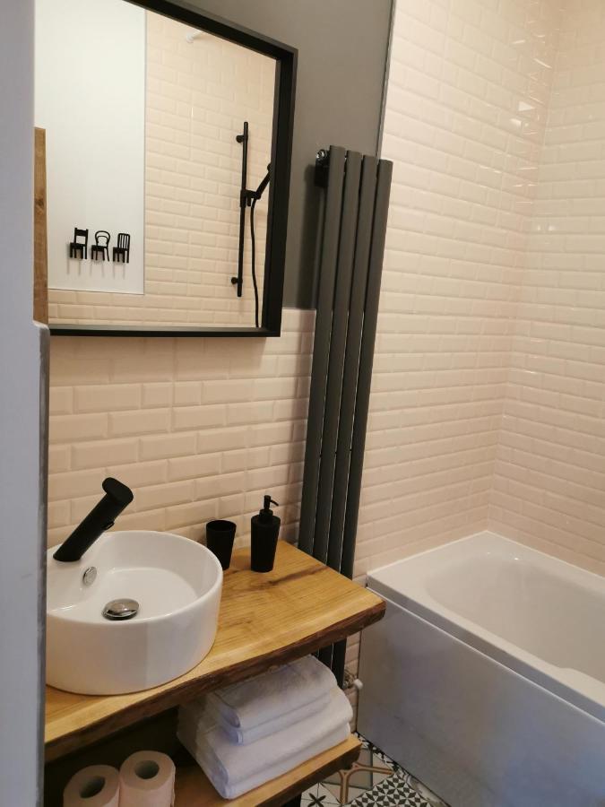 Central Park Studio Petroşani Εξωτερικό φωτογραφία