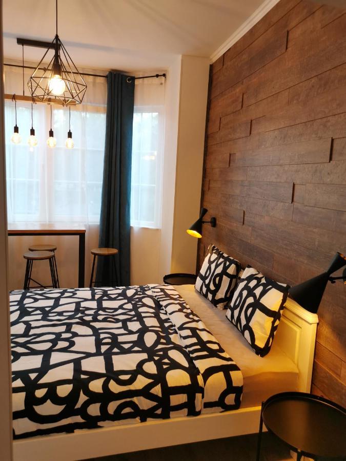 Central Park Studio Petroşani Εξωτερικό φωτογραφία